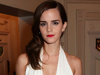 5 Selebritis Hollywood Ini Punya Alis Tebal nan Cantik