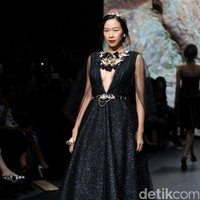 Yosep Sinudarsono mengangkat tema EDEN di Plaza Indonesia Fashion Week 2017. Jakarta. Plaza Indonesia. [Foto: Mohammad Abduh/Wolipop]