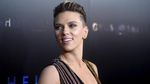 Scarlett Johansson Kaku Kayak Robot