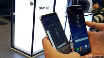 Galaxy S8 dibekali dengan pemindai iris serta pengenal wajah. Jadi selain retina, wajah pengguna bisa digunakan untuk unlock. Foto: Fino Yurio Kristo/detikINET