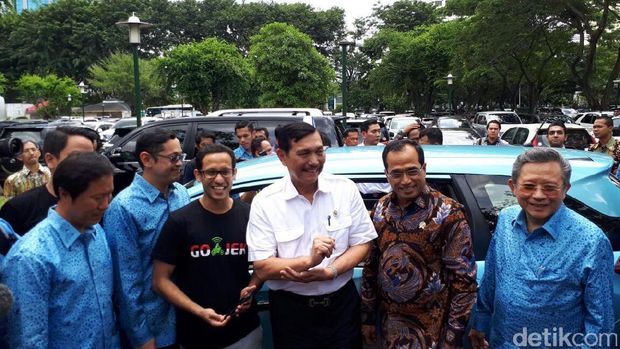 Go-Jek dan Blue Bird Resmikan Go-Blue Bird