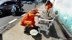 Pasukan Oranye Percantik Kursi Pedestrian