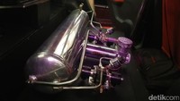 Mesin dipasangin turbo Zage bucket on, turbo timer HKS, intercooler, engine start, sama boost meter, ungkapnya.