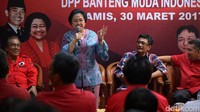 Megawati memberikan pidatonya saat Ultah BMI.