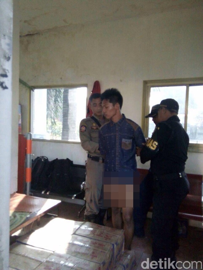 Polisi Pastikan STNK Pengendara Motor Bercelana Dalam Asli