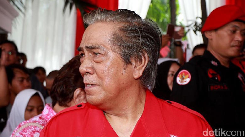 Di Paripurna DPR, Anggota Dewan Doakan Adik Ipar Megawati yang Tutup Usia Di Paripurna DPR, Anggota Dewan Doakan Adik Ipar Megawati yang Tutup Usia