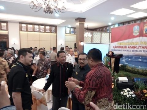 Pembahasan Pelaksanaan Rapergub Angkutan Sewa Khusus 