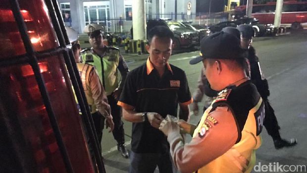 Jelang Aksi 313, Polisi Razia Penumpang di Pelabuhan Merak