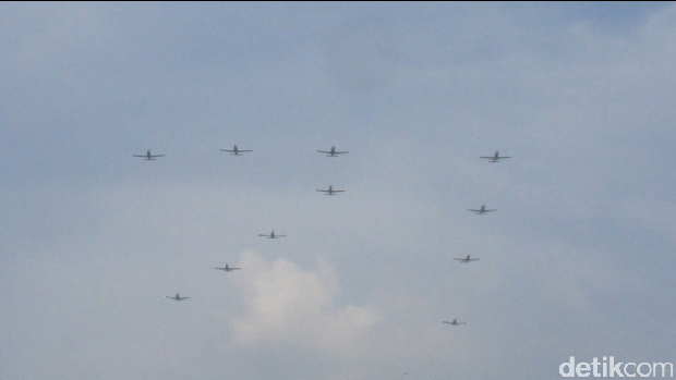 Tim Aerobatik Jupiter Gelar Latihan Jelang HUT TNI AU