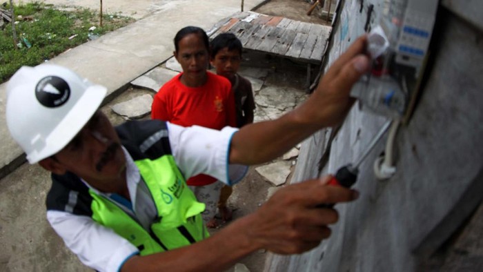 PLN akan Listriki 2.500 Desa Hingga 2019