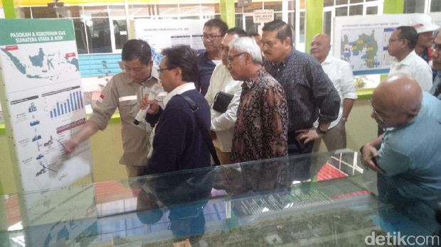 Menteri ESDM Ignasius Jonan Kunjungi PLTGU Belawan