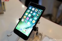 Datang Telat, iPhone 7 Tetap Disambut Meriah