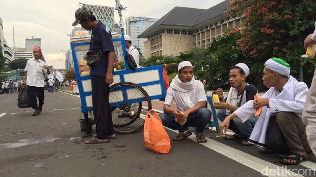 PKL di aksi damai 313