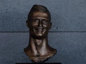 8 Penghargaan dan Penghormatan Unik untuk Pesepakbola