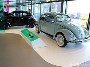 Beetle Klasik Pertama dan Terakhir Bersanding di Museum VW