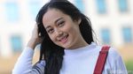 Gaya Centil Natasha Manapa