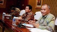 Pertemuan tersebut untuk membahas pencegahan korupsi dijajaran birokrasi.