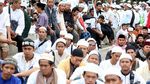 Massa Aksi 313 Menyemut di Patung Kuda