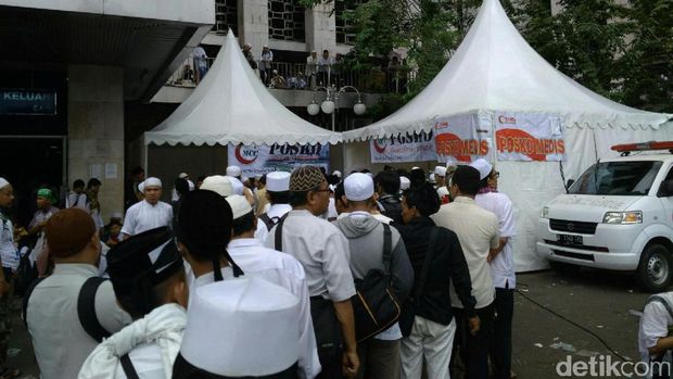Aksi 313, Massa Makin Ramai Datangi Masjid Istiqlal