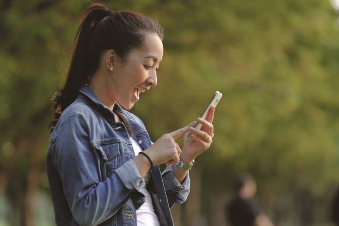 Begini Caranya Agar Internetan Lancar dengan Gratis Selama Setahun