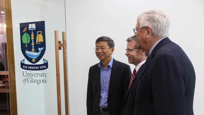 Kerjasama Akademik, President University Gandeng Glasgow University