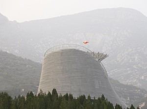 Wow! Ada Biksu yang Bisa Melayang di Kuil China