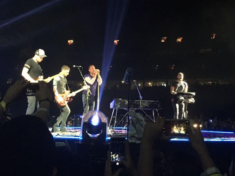 Terima Kasih Coldplay untuk A Head Full of Dreams yang Luar Biasa! Terima Kasih Coldplay untuk A Head Full of Dreams yang Luar Biasa!