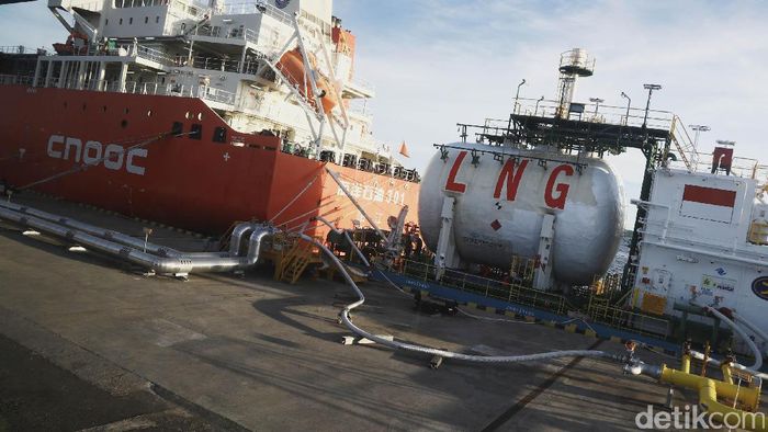 Ilustrasi LNG. Foto: Dikhy Sasra Ilustrasi LNG. Foto: Dikhy Sasra