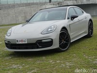 Ototest: Berlari dengan Porsche Panamera 4S di Taiwan