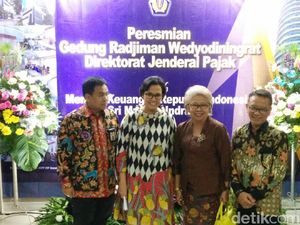 Gaya Sri Mulyani Interogasi Petugas Tax Amnesty di Hari Terakhir