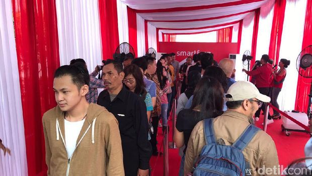 Ini Orang Indonesia Pertama Pemilik iPhone 7 Resmi 