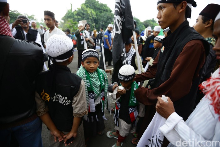 Massa 313 Mulai Bergerak, Polisi Atur Lalu Lintas