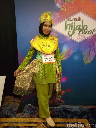 Foto: Cantiknya Ayuk-ayuk Palembang Kreasikan Baju Adat dengan Hijab