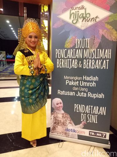 Foto: Cantiknya Ayuk-ayuk Palembang Kreasikan Baju Adat dengan Hijab