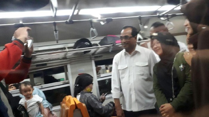 Sabtu Sore, Menhub Blusukan ke Stasiun Solo Balapan