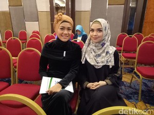 Ritual Peserta Sunsilk Hijab Hunt Palembang Sebelum Tampil di Audisi Kedua