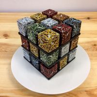 Rubik Cantik Ini Tidak Untuk Dimainkan Tetapi Enak Dimakan