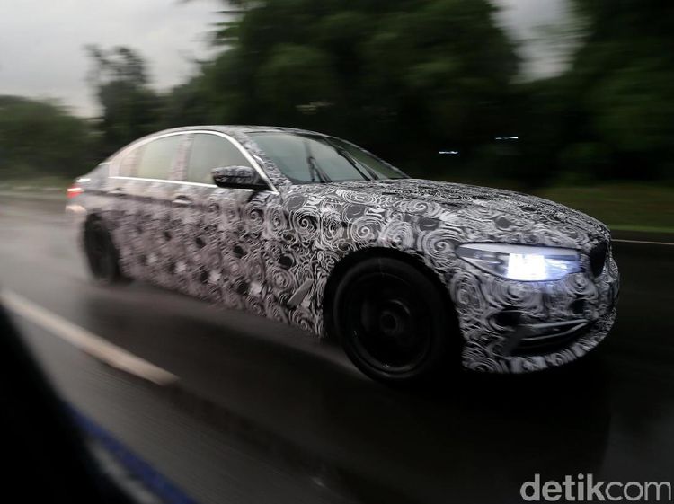 BMW Series 5 Terbaru Tertangkap Kamera Di Kawasan BSD