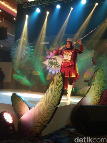 Hijabers Ini Curi Perhatian dengan Atraksi Mayoret di Sunsilk Hijab Hunt