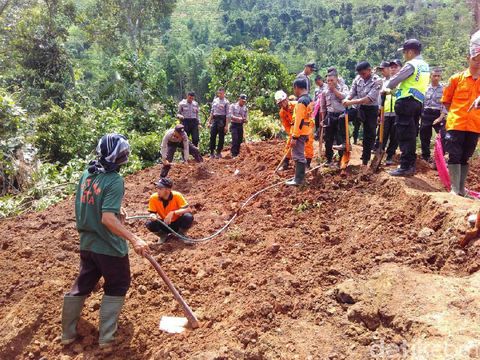 Wagub dan Kapolda Jatim tinjau longsor Ponorogo/
