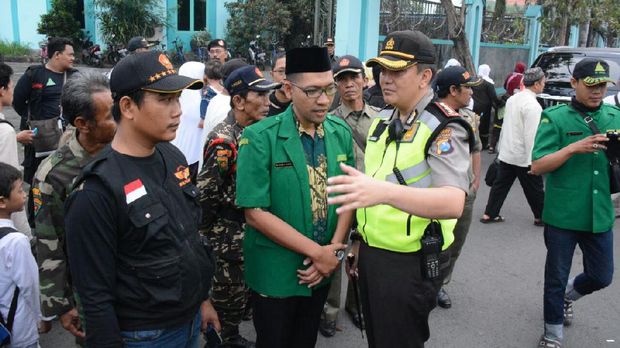 Aksi Damai Usai Subuh Dibatalkan, Massa HTI Jatim Kembali ke Daerah