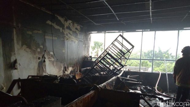 Diawali Ledakan, Kebakaran Landa Kantor Pajak di Bekasi