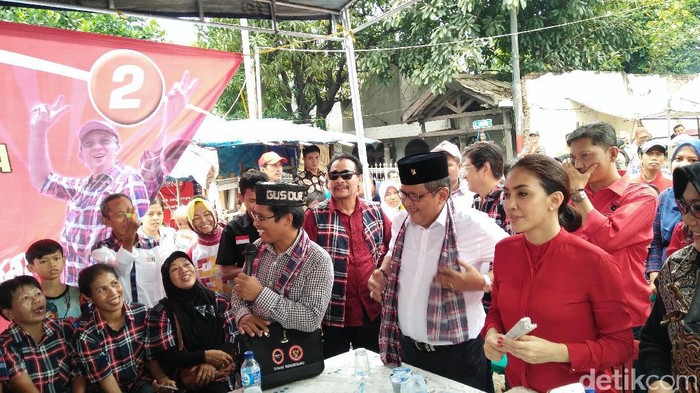 Sekjen PDIP: Warga DKI Ingin Ahok Lanjutkan Program Prorakyat