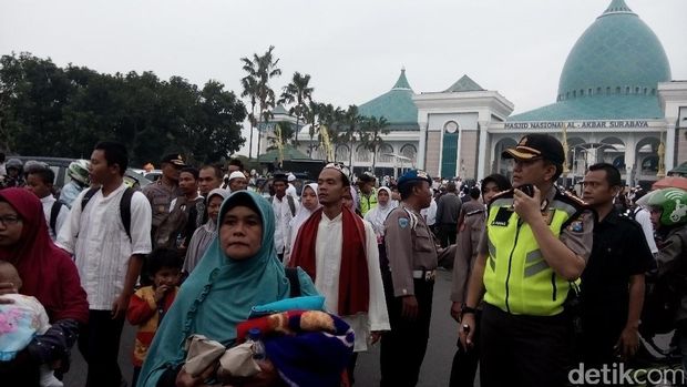Aksi Damai HTI Jatim Usai Subuh Dibatalkan, Massa Kembali ke Daerah