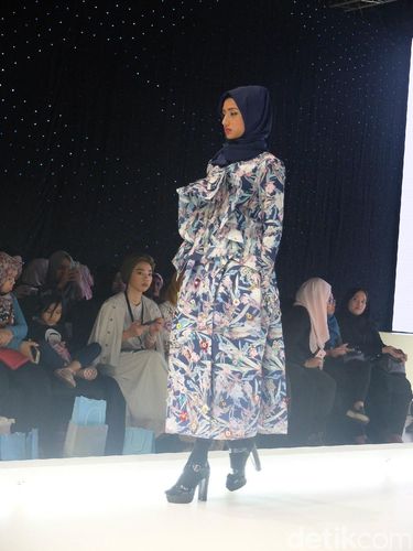 Jenahara Hingga Kami Idea Pamer Koleksi Hijab di Asia Islamic Fashion Week