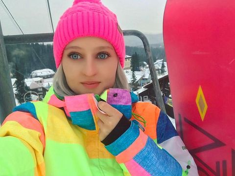 Tanpa Operasi Plastik, Wanita Cantik Ini Viral karena Mirip Barbie