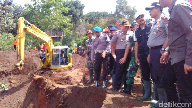 Wagub dan Kapolda Jatim tinjau longsor Ponorogo