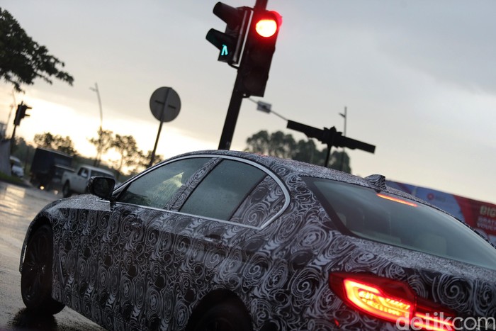 BMW Siap Luncurkan Sedan untuk Para Bos