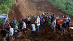 Mensos Salurkan Rp 1,34 Miliar untuk Korban Longsor Ponorogo