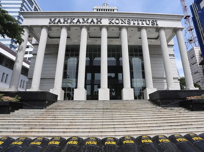 48 Ribu Personel Gabungan Siap Amankan Sidang Gugatan Pilpres di MK 48 Ribu Personel Gabungan Siap Amankan Sidang Gugatan Pilpres di MK
